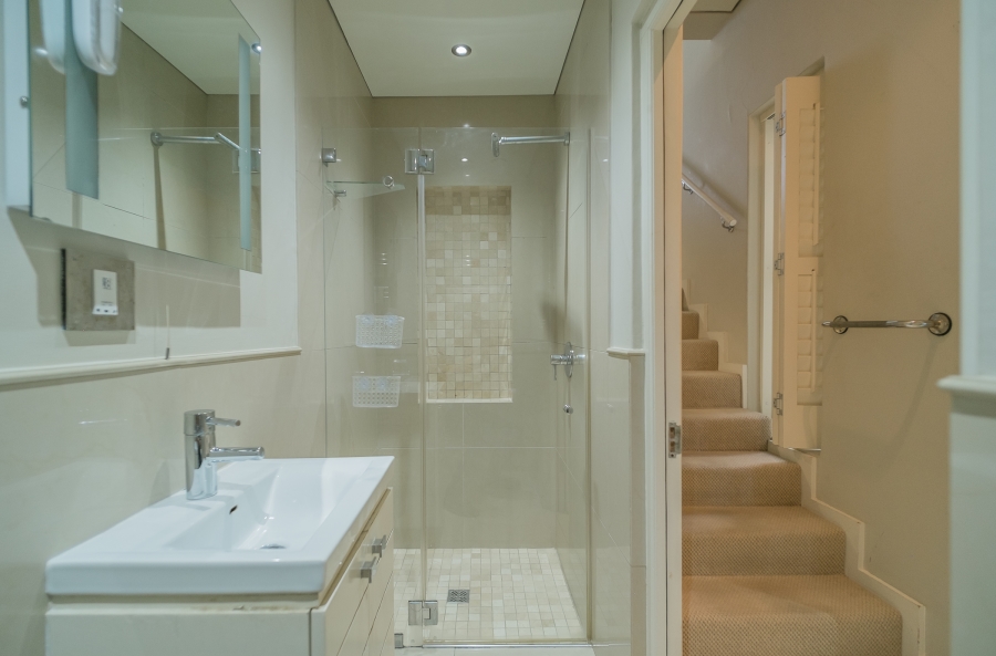 3 Bedroom Property for Sale in Lake Michelle Western Cape